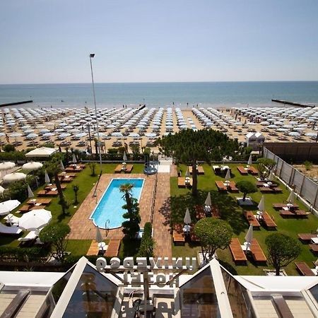 Hotel Universo Lido di Jesolo Exterior photo