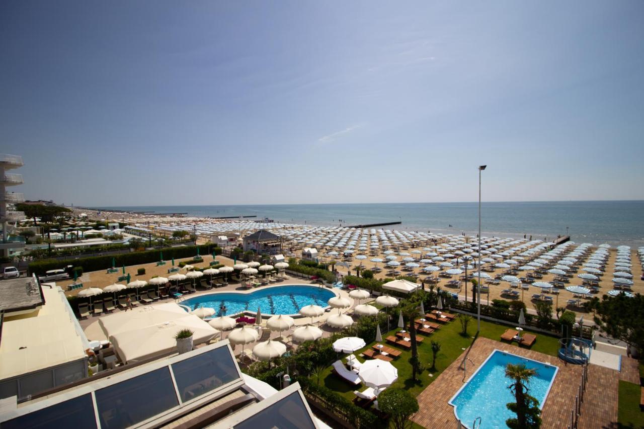 Hotel Universo Lido di Jesolo Exterior photo